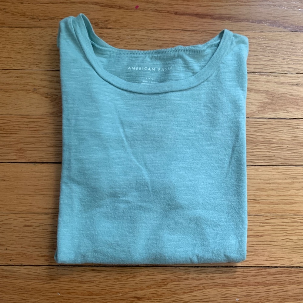American Eagle shirt